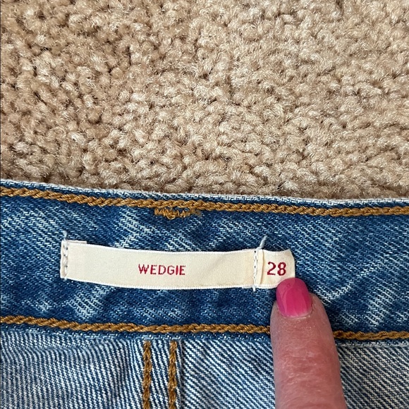 Levi’s Wedgie Distressed Button Fly Jeans - Picture 3 of 8